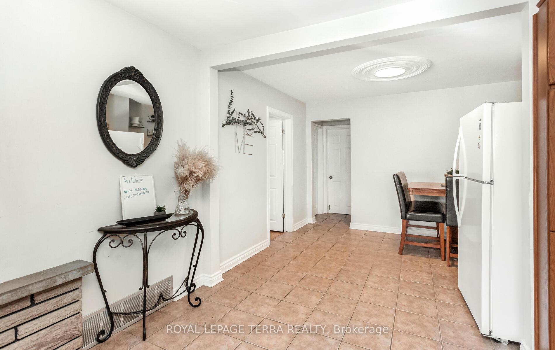 Photo 11 of 6267 Montrose Road, Niagara Falls, West Wood — HOMEH
