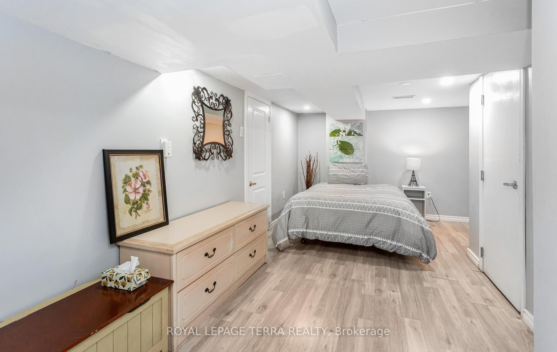 Photo 25 of 6267 Montrose Road, Niagara Falls, West Wood — HOMEH