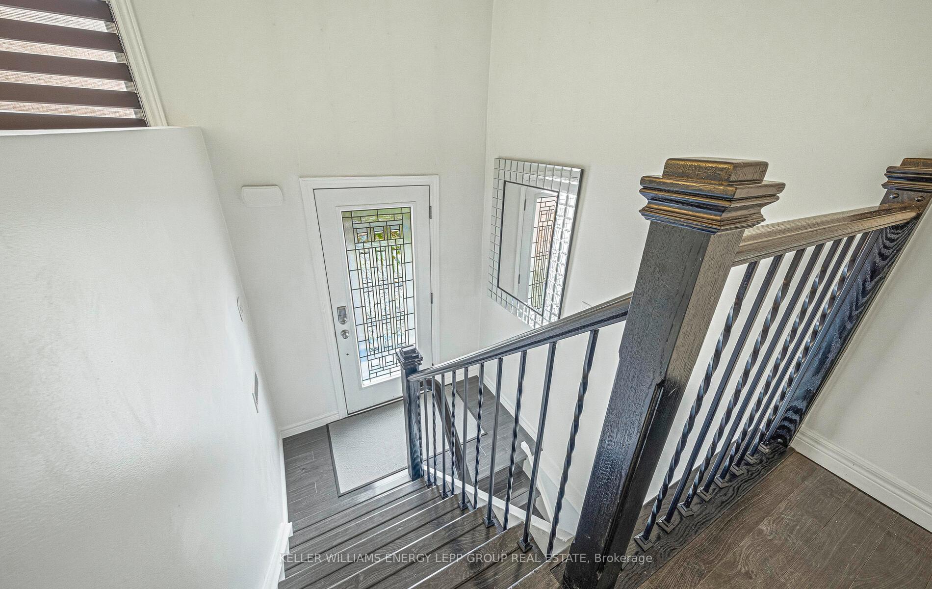 Photo 6 of 1407 Outlet Drive, Oshawa, Lakeview — HOMEH