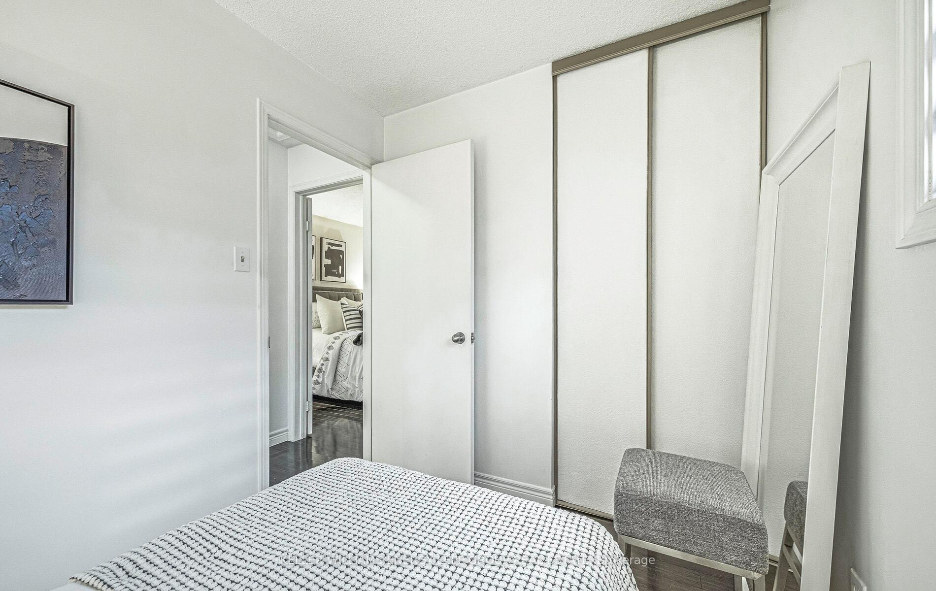 Photo 19 of 1407 Outlet Drive, Oshawa, Lakeview — HOMEH