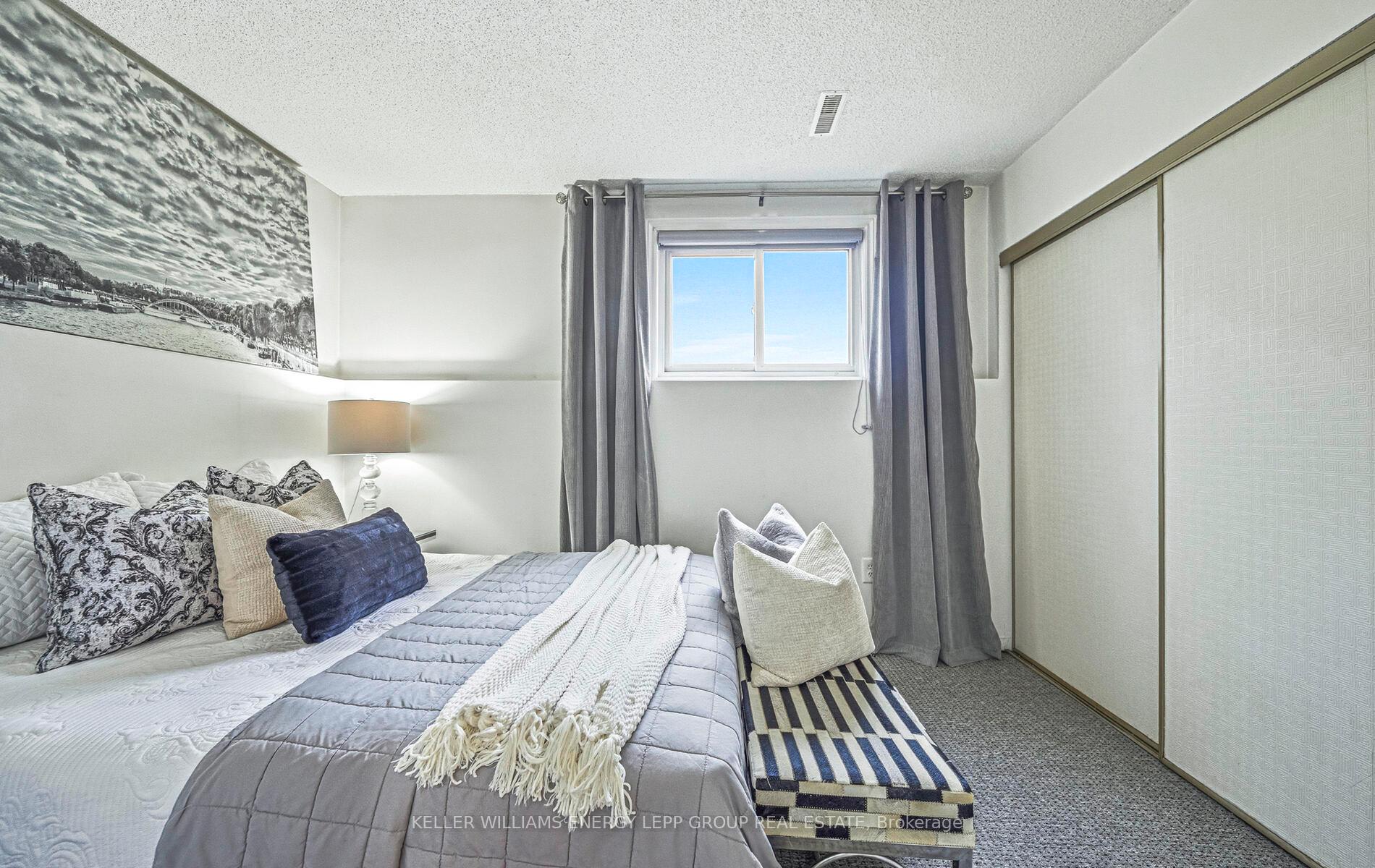 Photo 28 of 1407 Outlet Drive, Oshawa, Lakeview — HOMEH