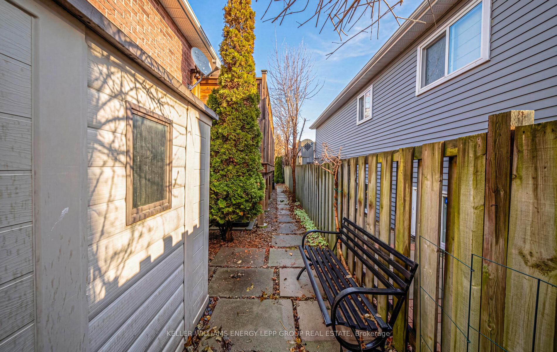 Photo 30 of 1407 Outlet Drive, Oshawa, Lakeview — HOMEH