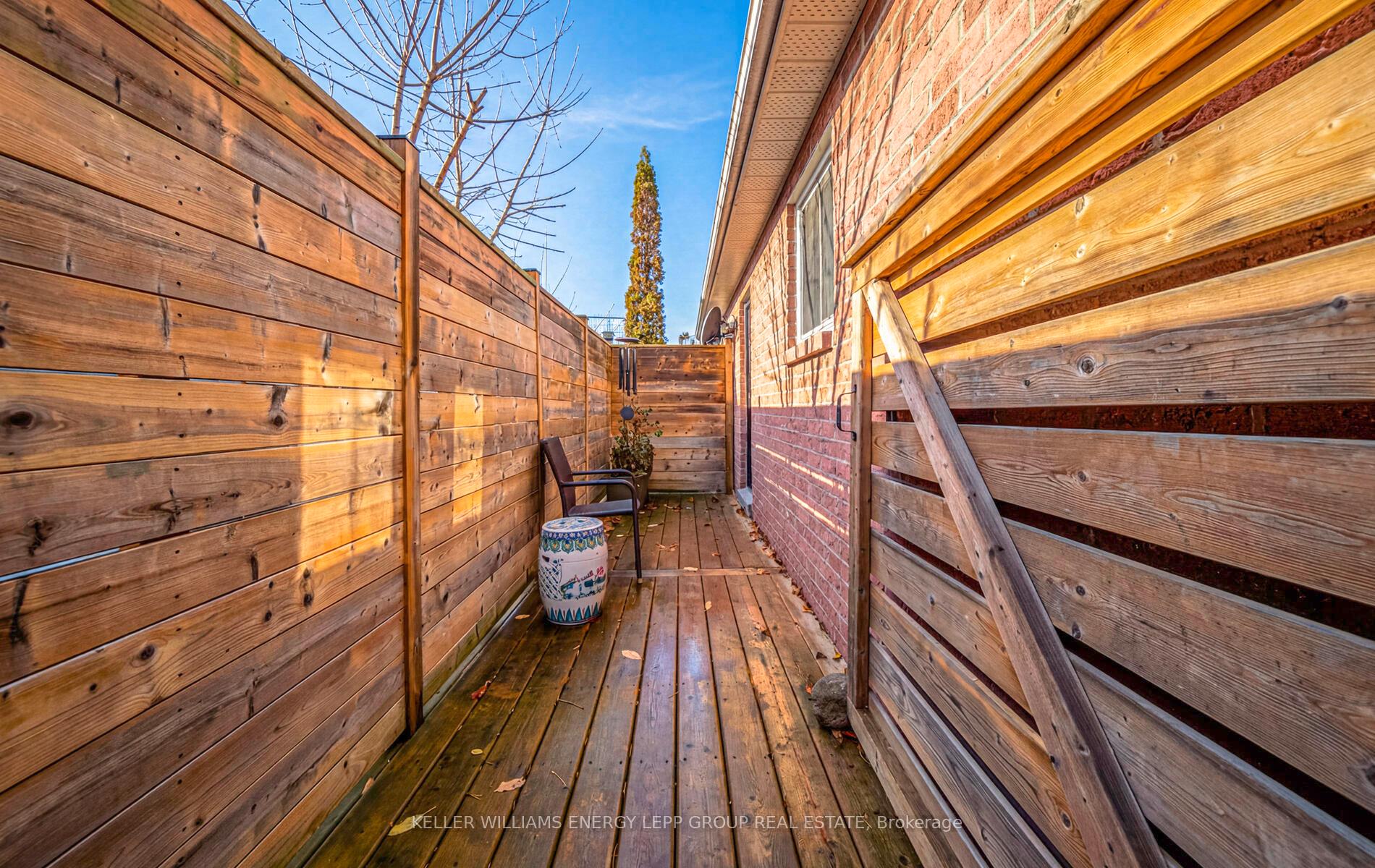 Photo 33 of 1407 Outlet Drive, Oshawa, Lakeview — HOMEH