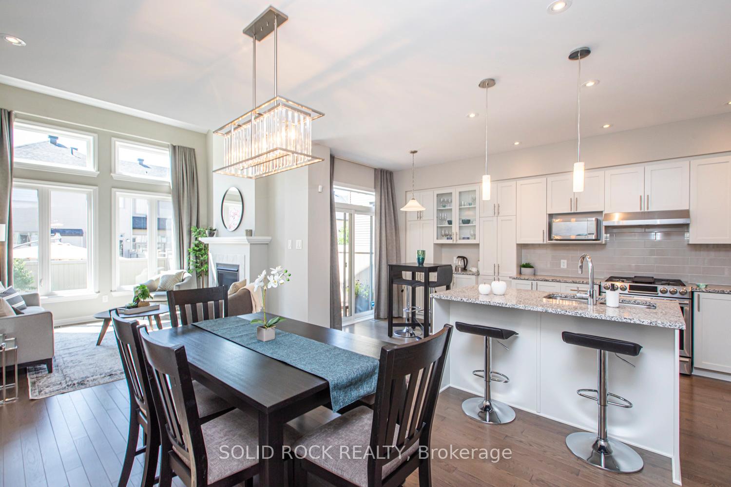 Photo 7 of 332 Rainrock Crescent, Ottawa, Mer Bleue/Bradley Estates/Anderson Park — HOMEH