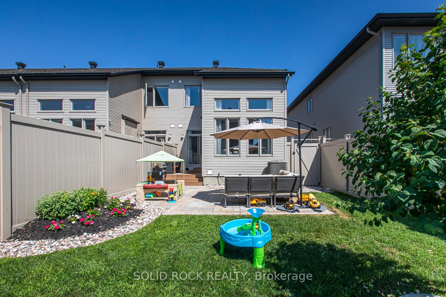 Photo 32 of 332 Rainrock Crescent, Ottawa, Mer Bleue/Bradley Estates/Anderson Park — HOMEH