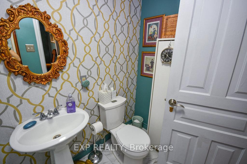 Photo 4 of 272 Station Street, North Middlesex, Parkhill — HOMEH