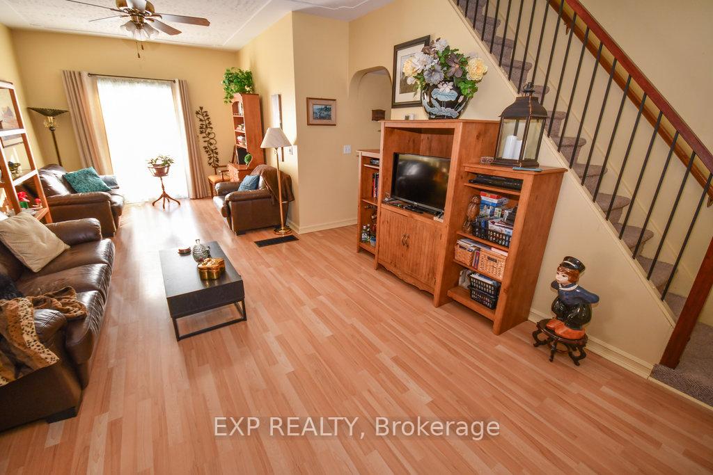 Photo 6 of 272 Station Street, North Middlesex, Parkhill — HOMEH