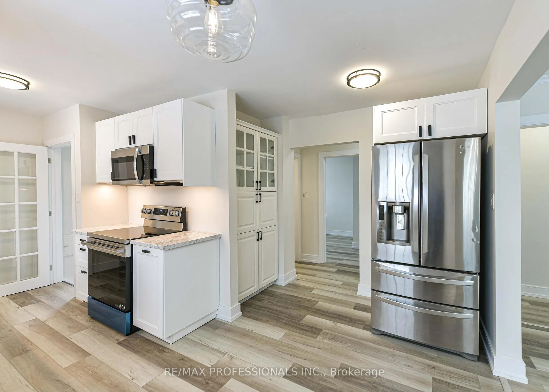 Photo 9 of 255 Lawrence Avenue, Orillia — HOMEH