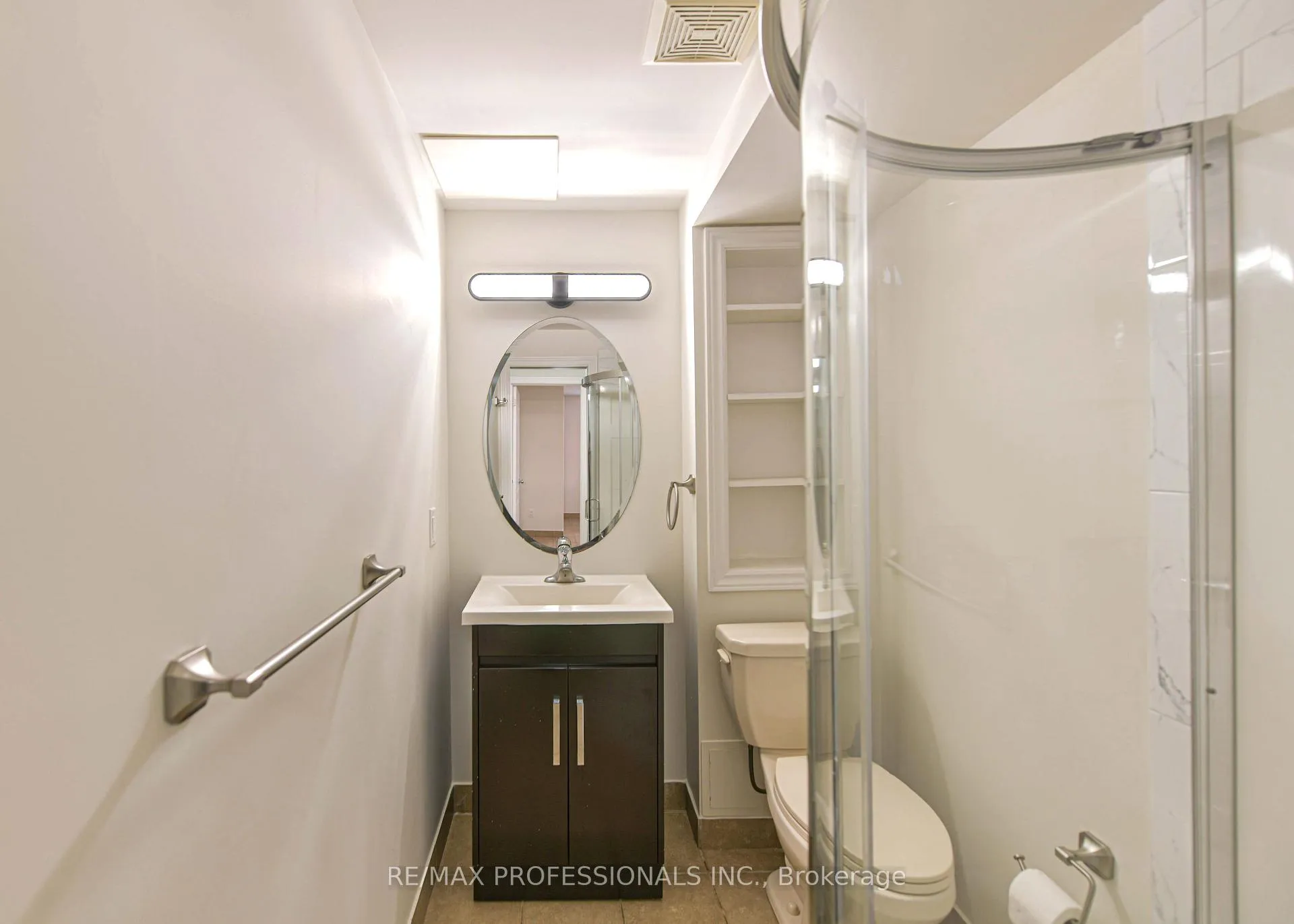 Photo 23 of 255 Lawrence Avenue, Orillia — HOMEH