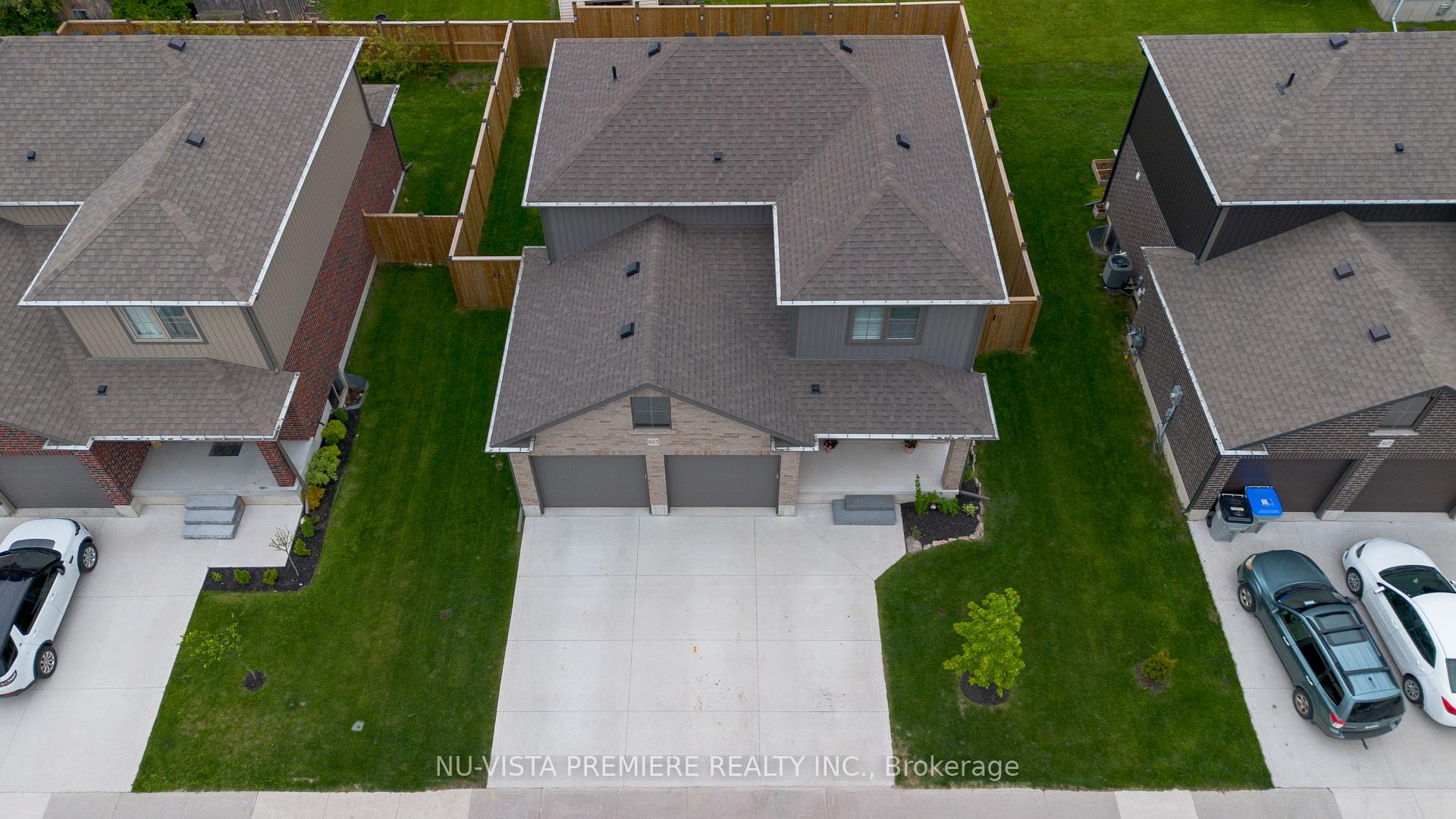 Photo 2 of 825 Binning Street W, North Perth, Wallace — HOMEH