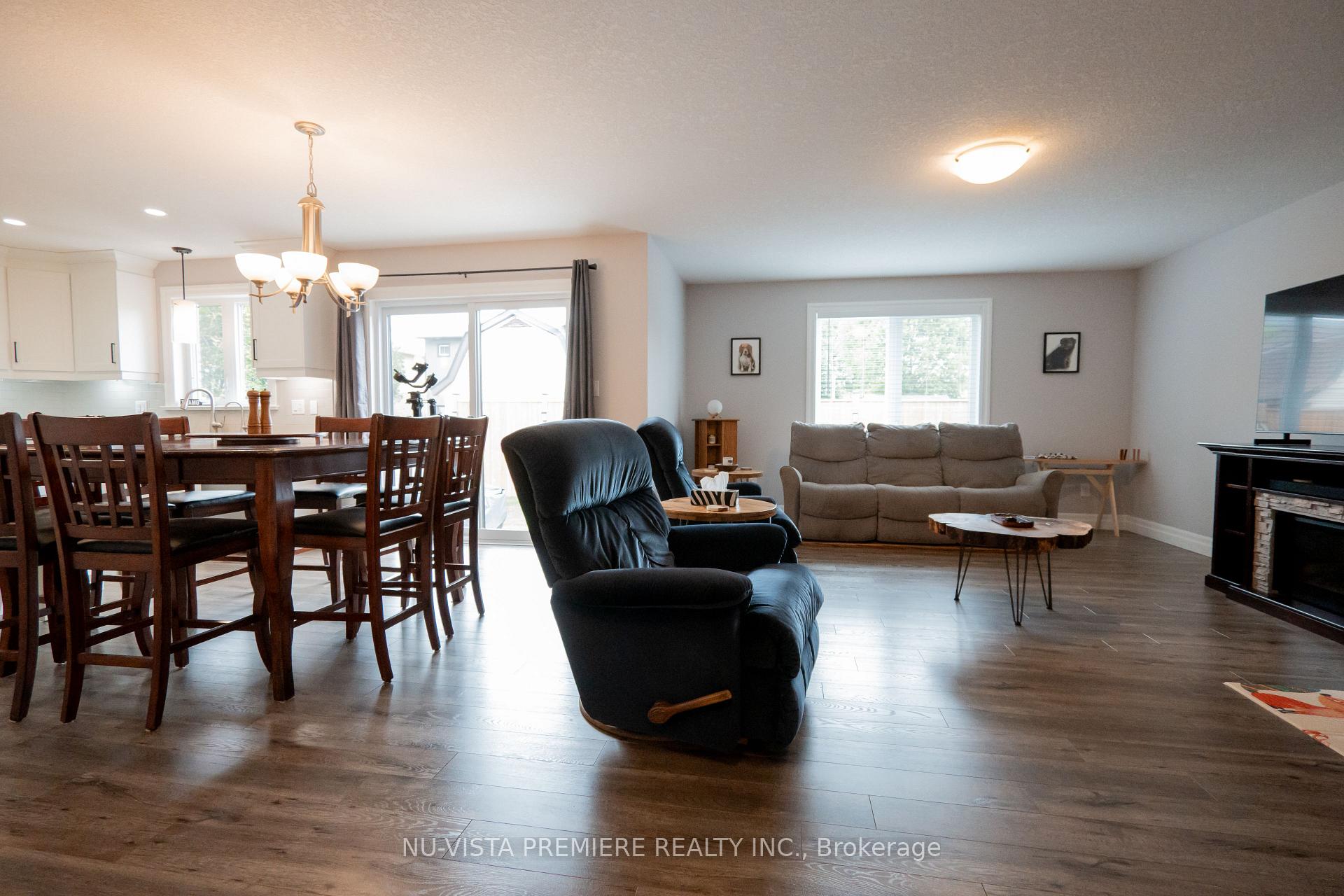Photo 6 of 825 Binning Street W, North Perth, Wallace — HOMEH