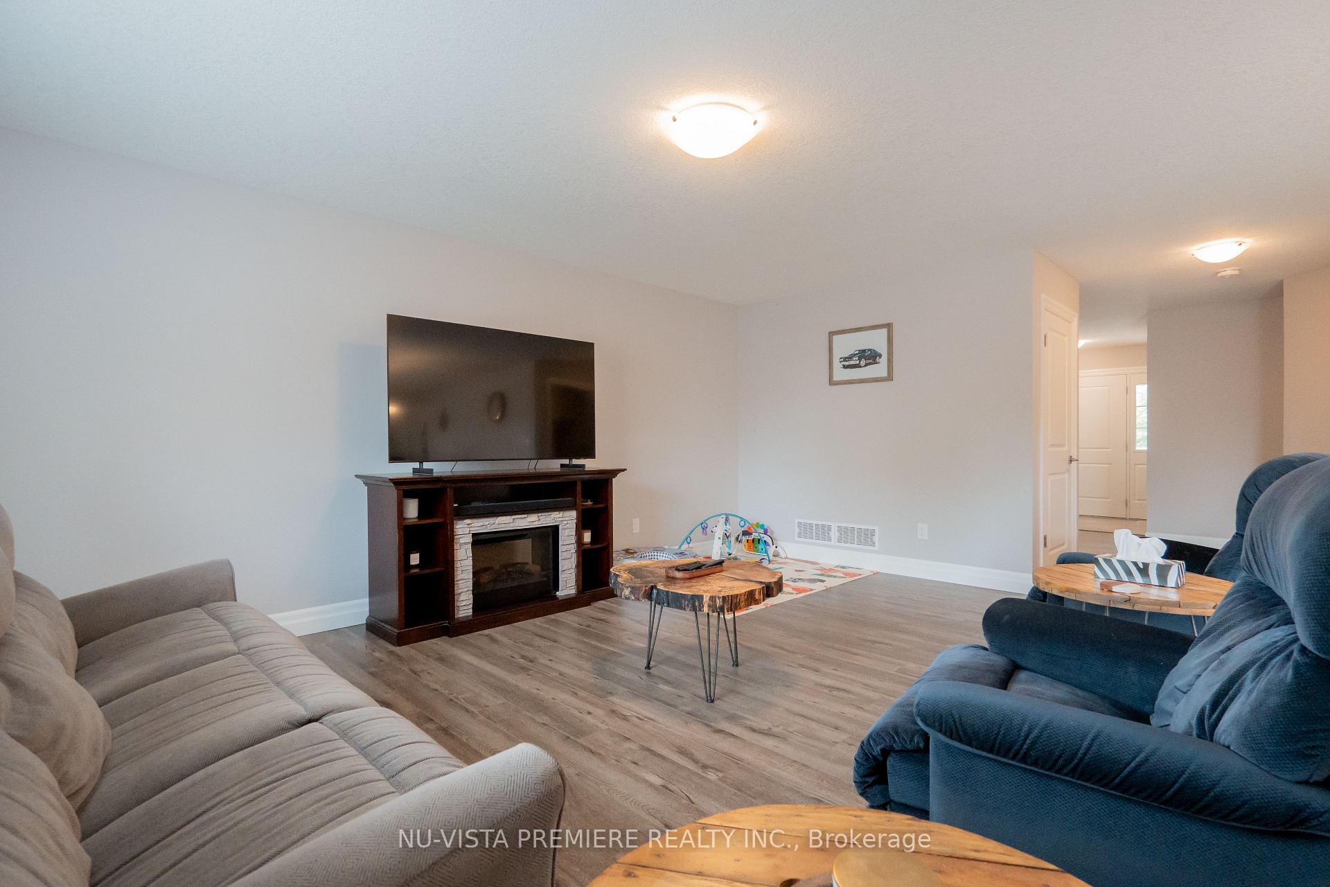 Photo 18 of 825 Binning Street W, North Perth, Wallace — HOMEH