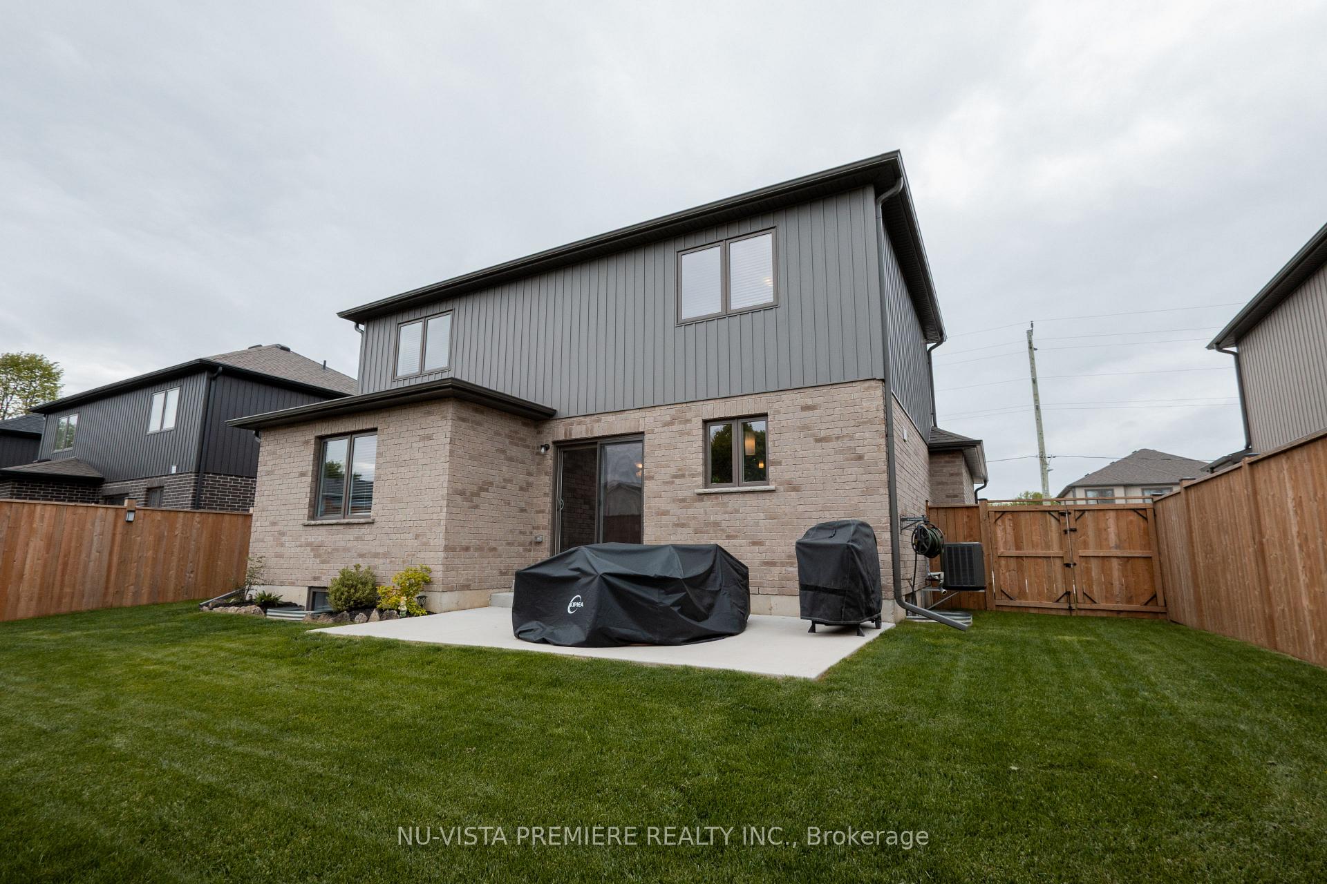 Photo 48 of 825 Binning Street W, North Perth, Wallace — HOMEH