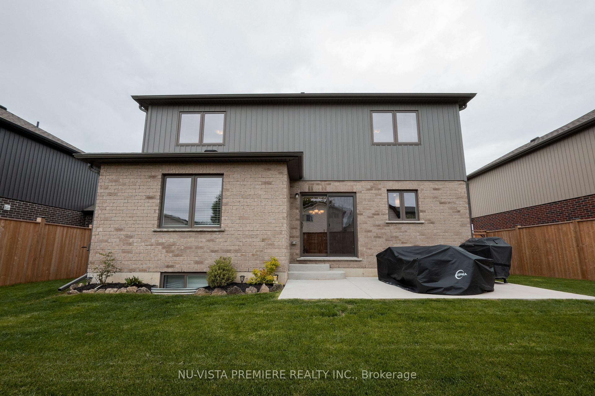 Photo 49 of 825 Binning Street W, North Perth, Wallace — HOMEH