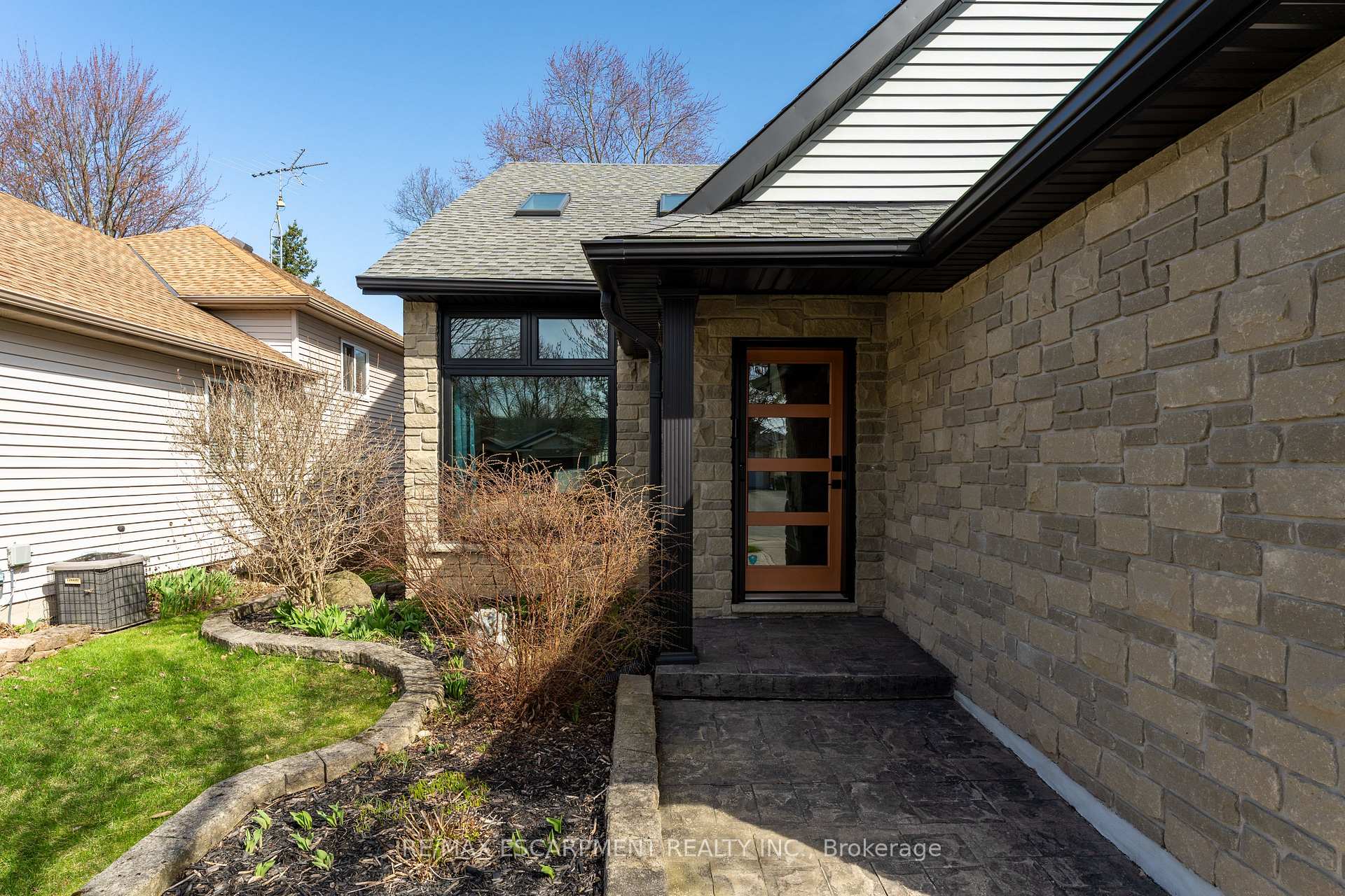 Photo 5 of 321 Beckett Crescent, Pelham, Fonthill — HOMEH