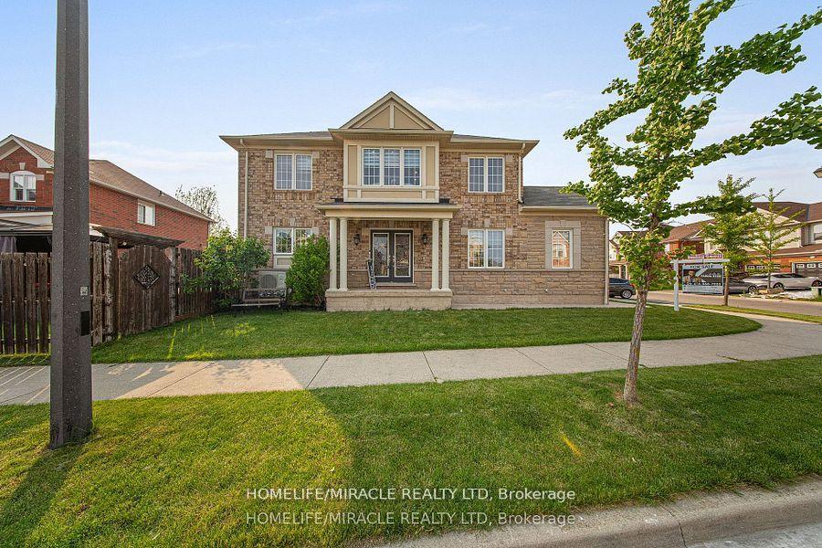 Photo 2 of 949 Zelinsky Crescent, Milton, Coates — HOMEH