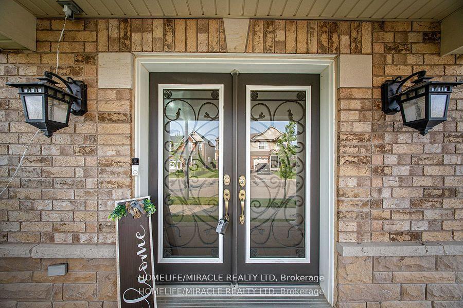 Photo 9 of 949 Zelinsky Crescent, Milton, Coates — HOMEH