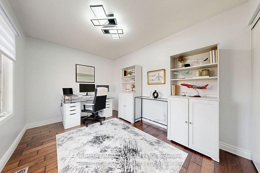 Photo 22 of 949 Zelinsky Crescent, Milton, Coates — HOMEH