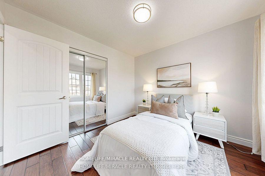 Photo 17 of 949 Zelinsky Crescent, Milton, Coates — HOMEH