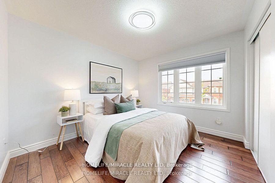 Photo 23 of 949 Zelinsky Crescent, Milton, Coates — HOMEH