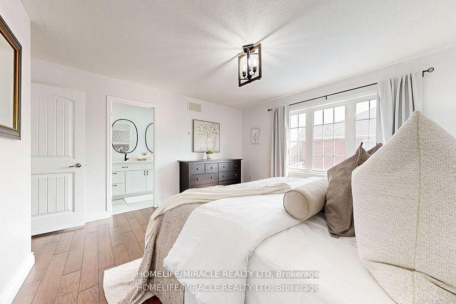 Photo 19 of 949 Zelinsky Crescent, Milton, Coates — HOMEH