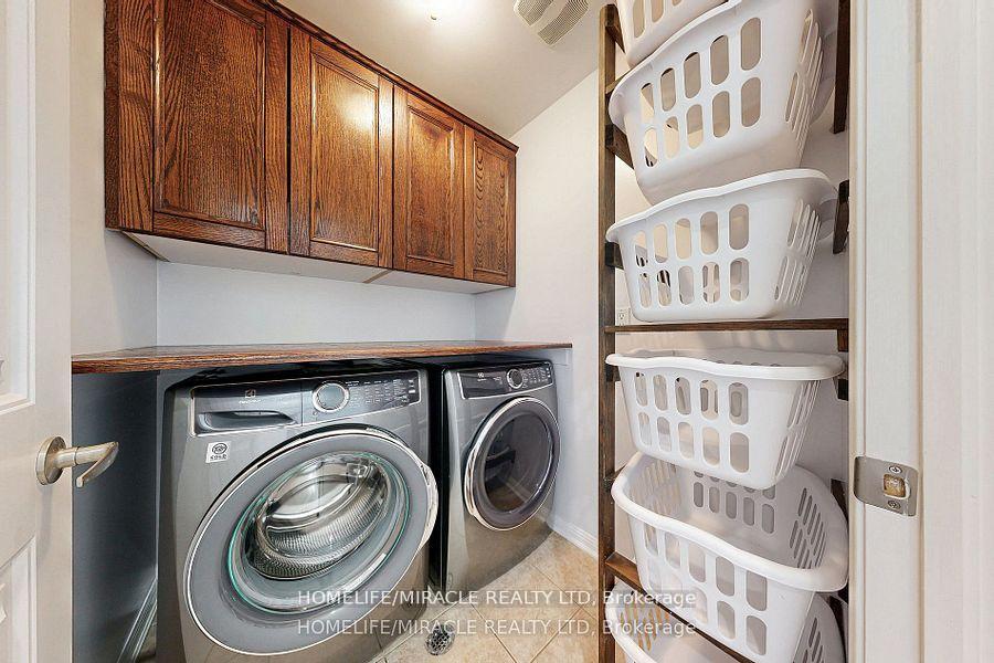 Photo 28 of 949 Zelinsky Crescent, Milton, Coates — HOMEH