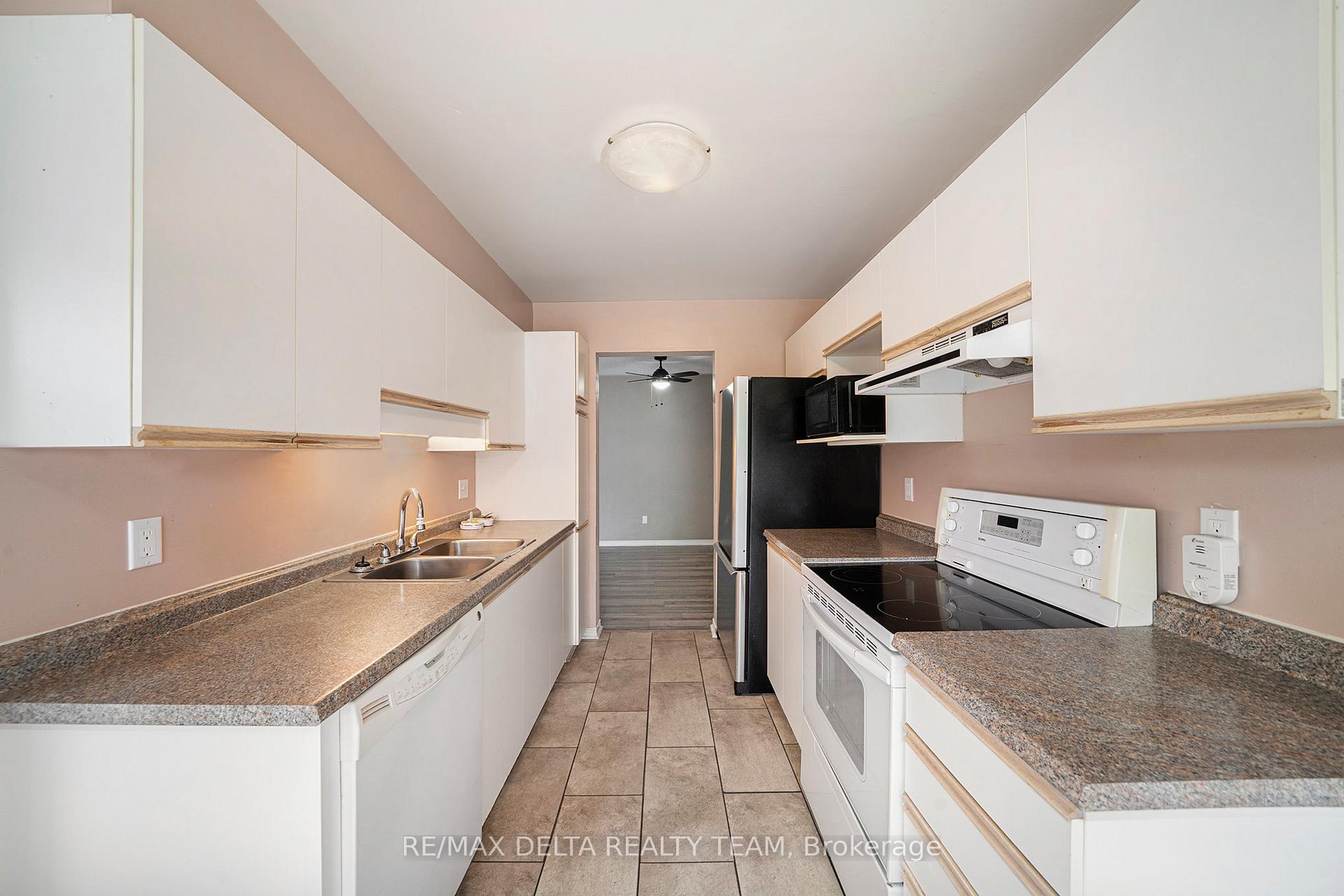 Photo 7 of 786 Hancock Crescent, Ottawa, Fallingbrook/Ridgemount — HOMEH