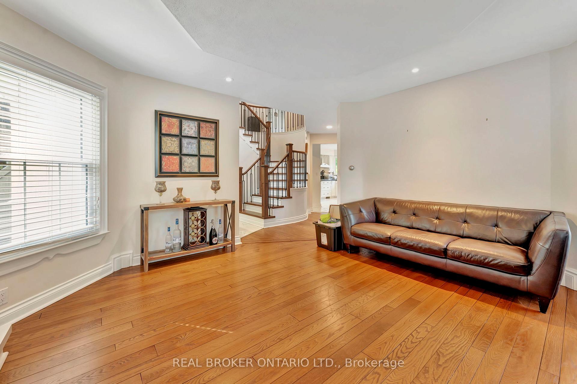 Photo 10 of 17 Lee Arn Court, Norfolk, Lynedoch — HOMEH