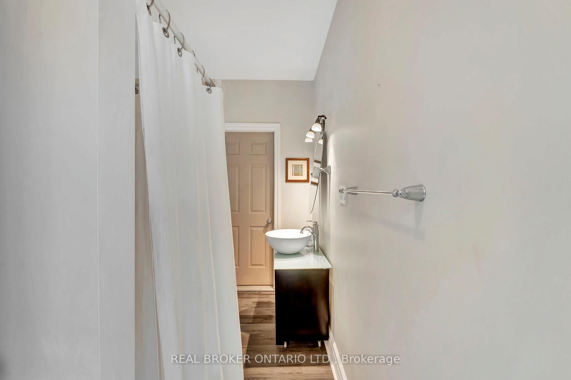 Photo 23 of 17 Lee Arn Court, Norfolk, Lynedoch — HOMEH