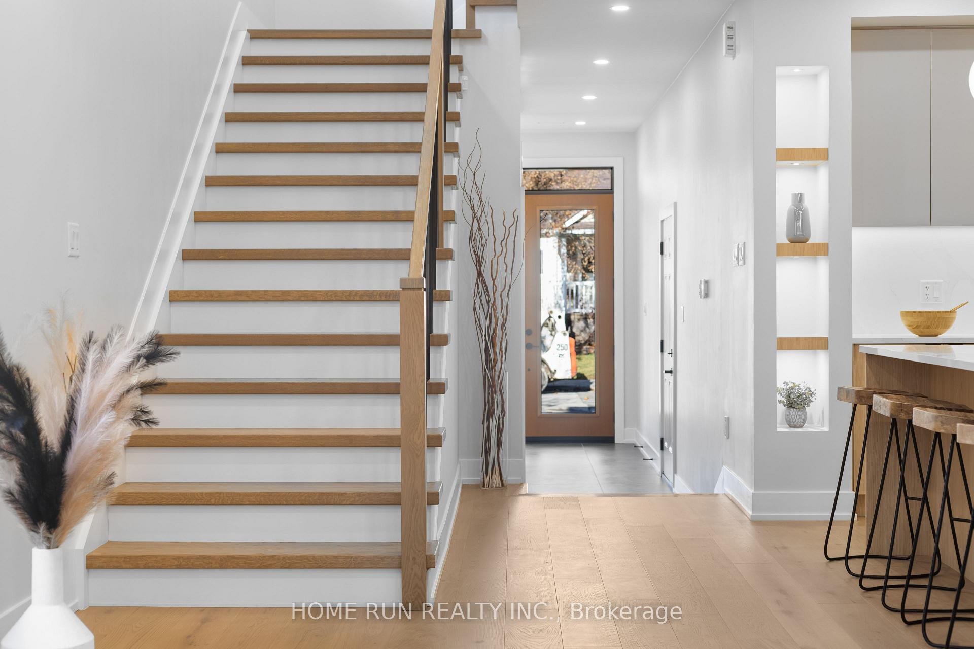 Photo 7 of 92 Prince Albert Street, Ottawa, Overbrook/Castle Heights — HOMEH