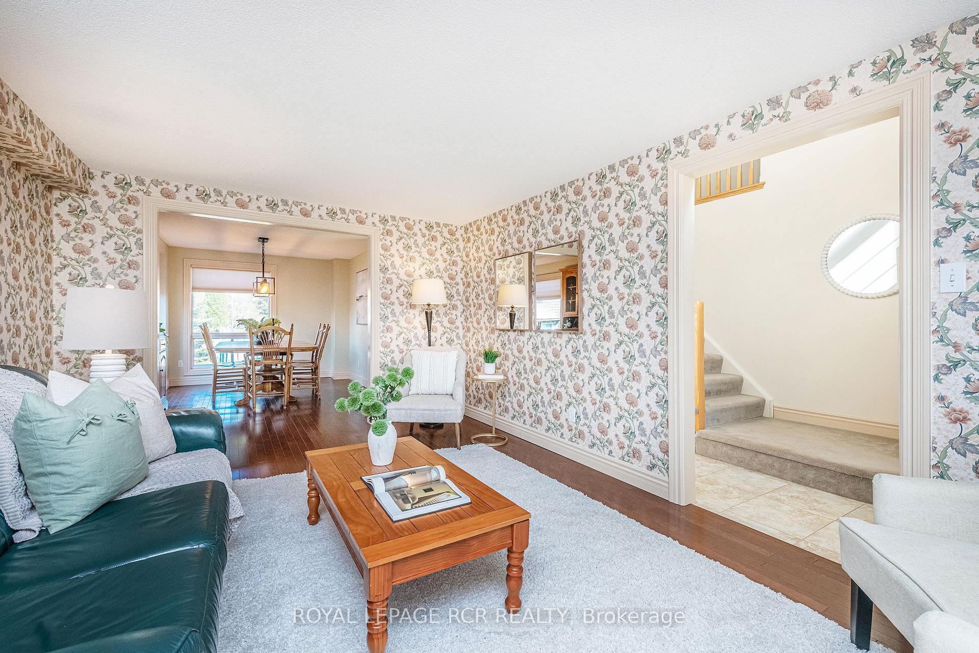 Photo 5 of 222 Walsh Crescent, Orangeville — HOMEH