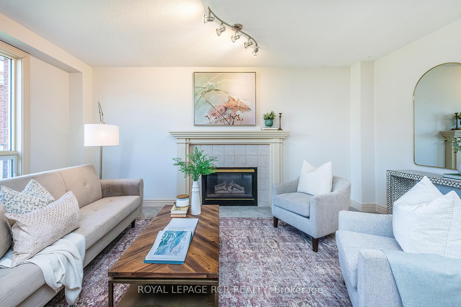 Photo 10 of 222 Walsh Crescent, Orangeville — HOMEH