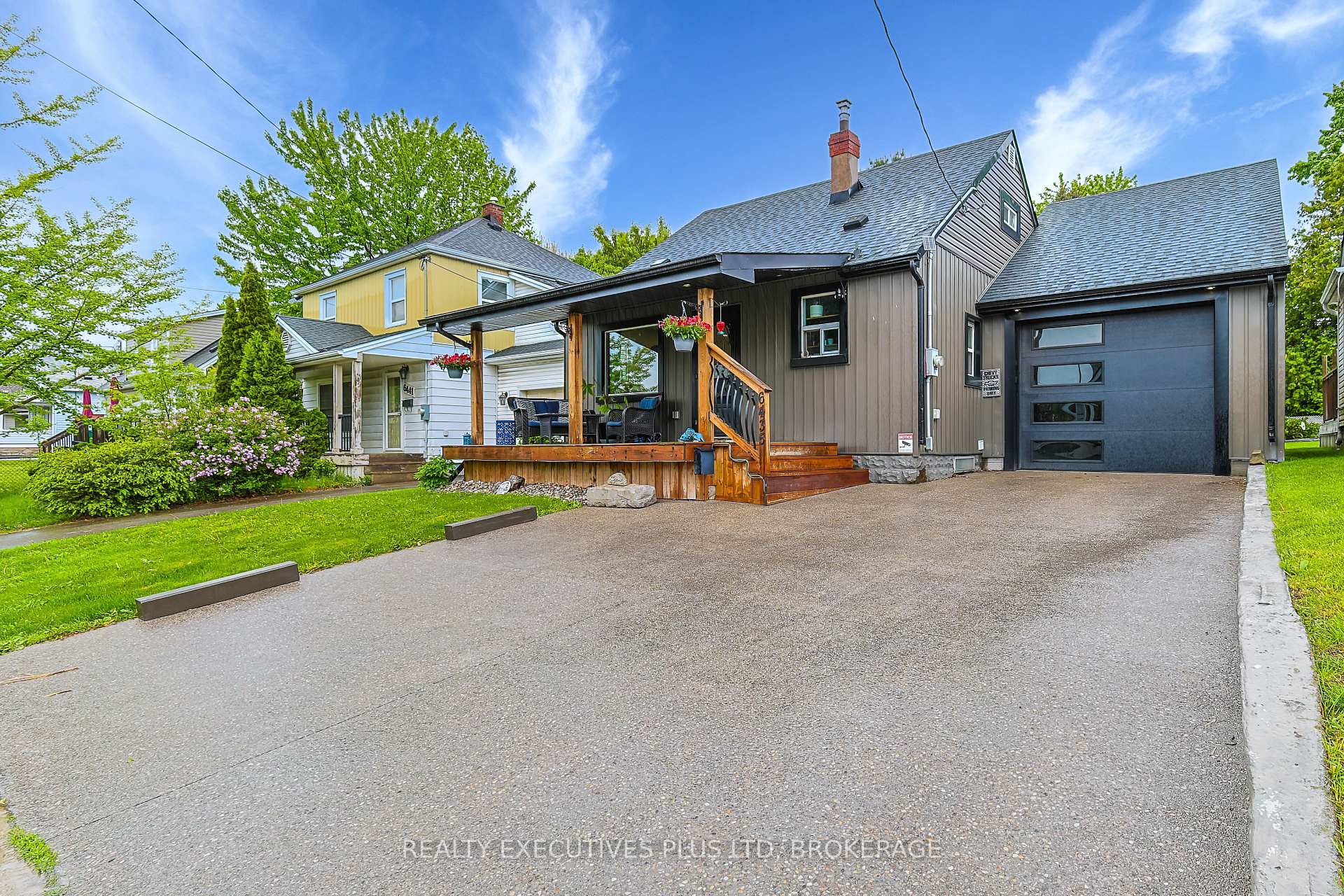 Photo 1 of 6435 Taylor Street, Niagara Falls, Dorchester — HOMEH