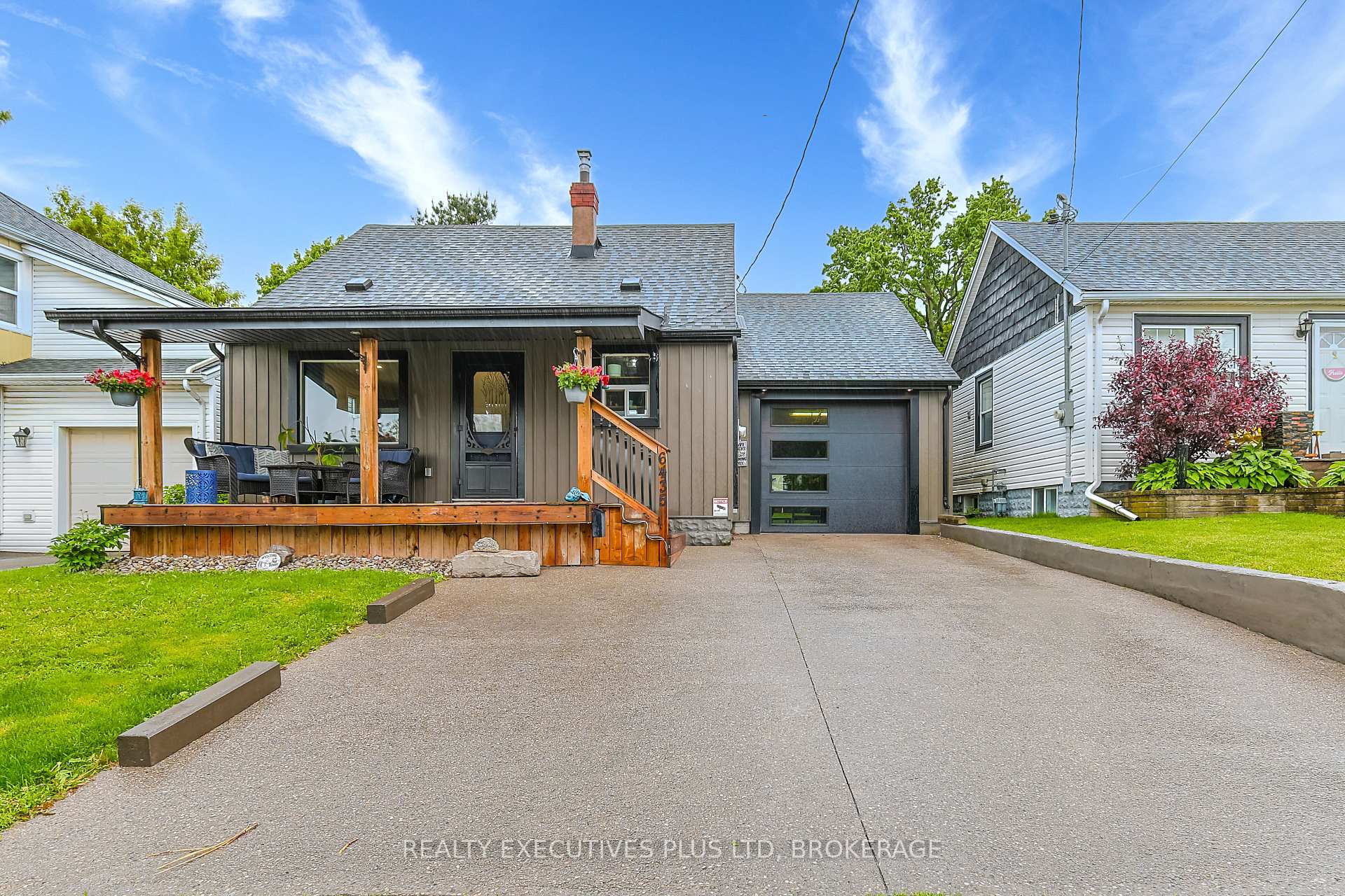 Photo 2 of 6435 Taylor Street, Niagara Falls, Dorchester — HOMEH