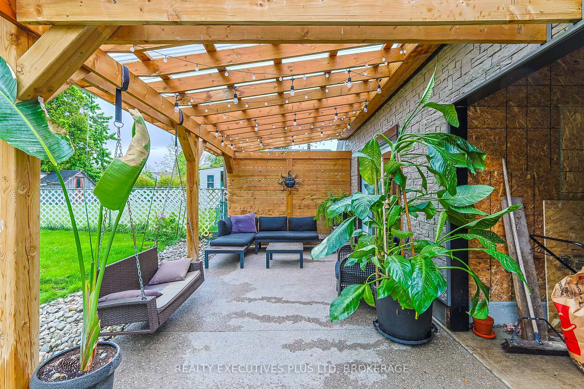 Photo 14 of 6435 Taylor Street, Niagara Falls, Dorchester — HOMEH