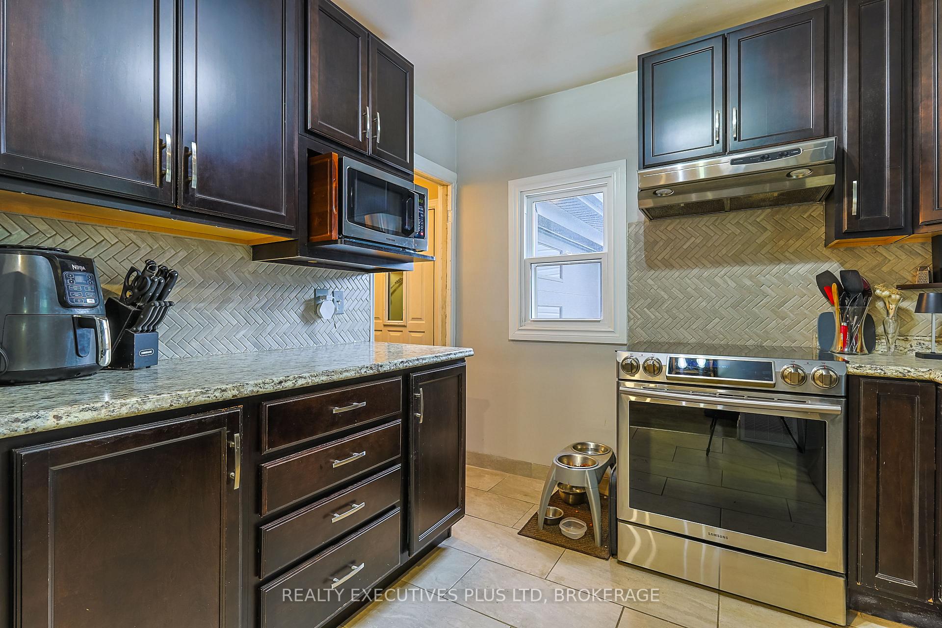 Photo 20 of 6435 Taylor Street, Niagara Falls, Dorchester — HOMEH