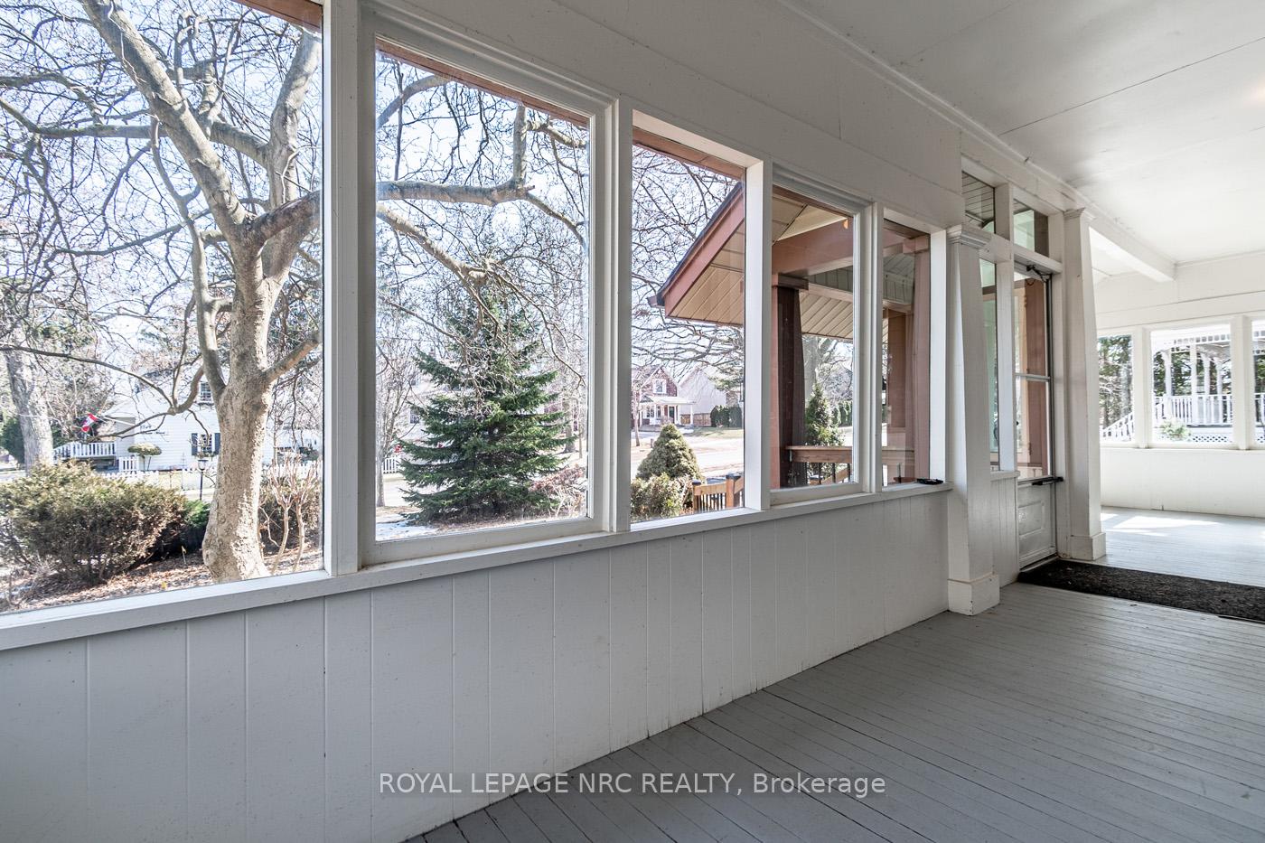 Photo 3 of 1548 Pelham Street, Pelham, Fonthill — HOMEH