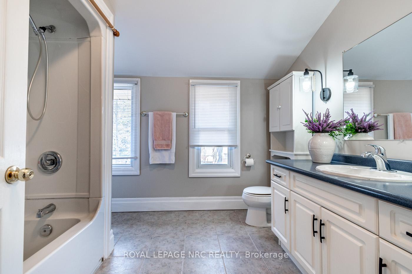 Photo 17 of 1548 Pelham Street, Pelham, Fonthill — HOMEH