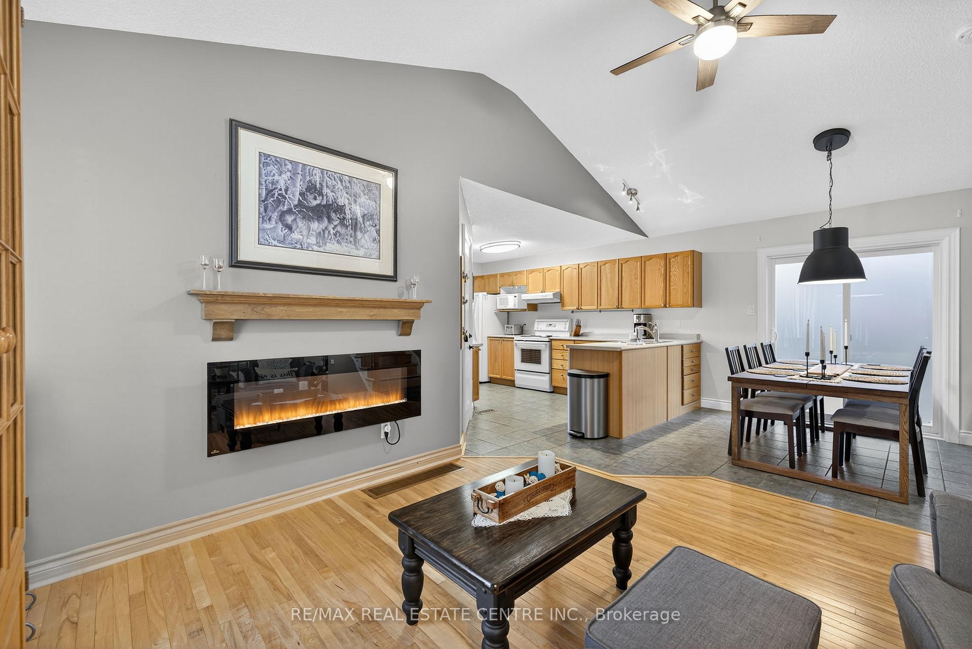 Photo 15 of 3 Bishop Court, Orangeville — HOMEH