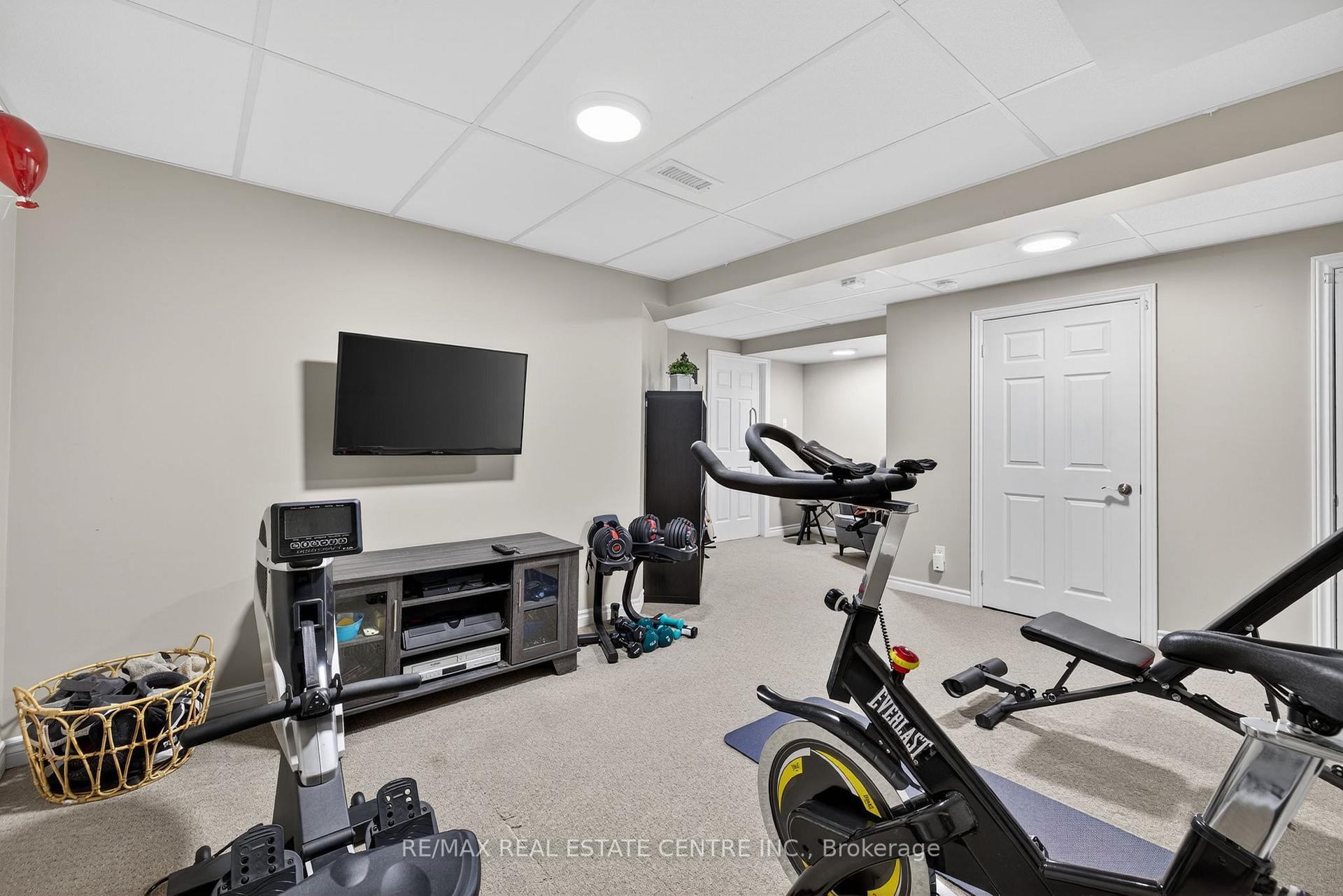 Photo 37 of 3 Bishop Court, Orangeville — HOMEH