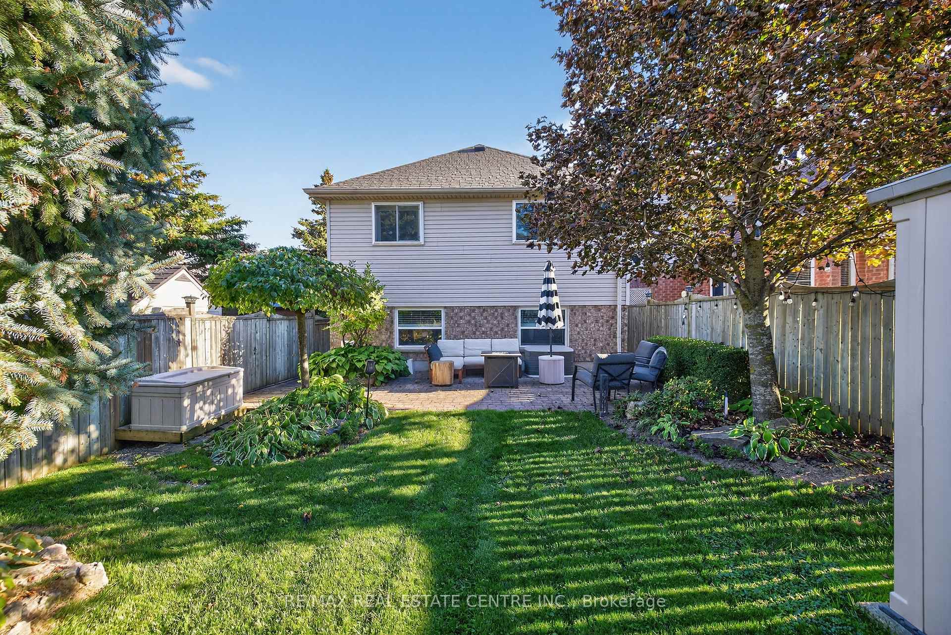 Photo 47 of 3 Bishop Court, Orangeville — HOMEH