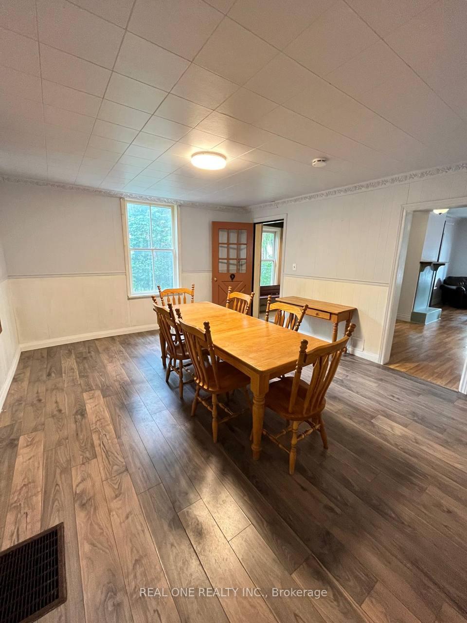 Photo 5 of 216 John Street N, Orillia — HOMEH