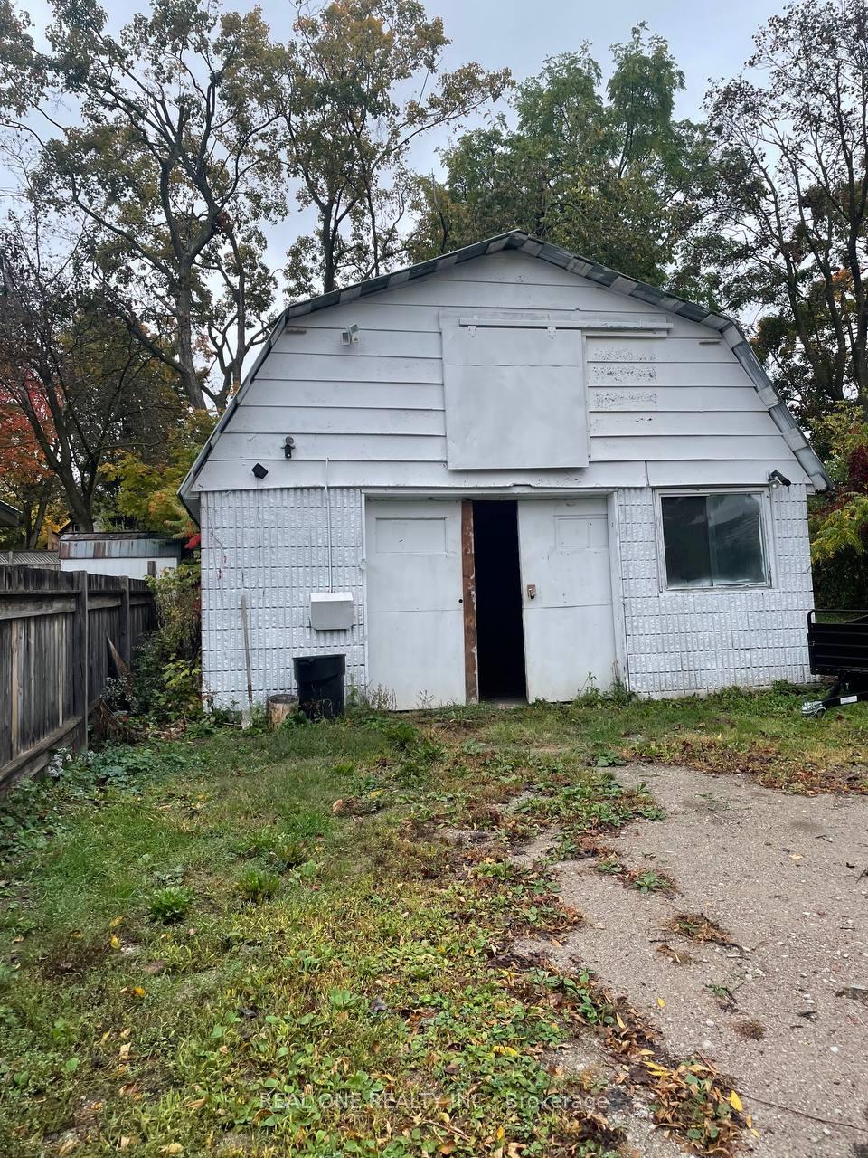 Photo 32 of 216 John Street N, Orillia — HOMEH