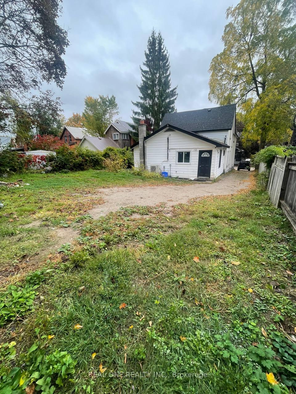 Photo 35 of 216 John Street N, Orillia — HOMEH