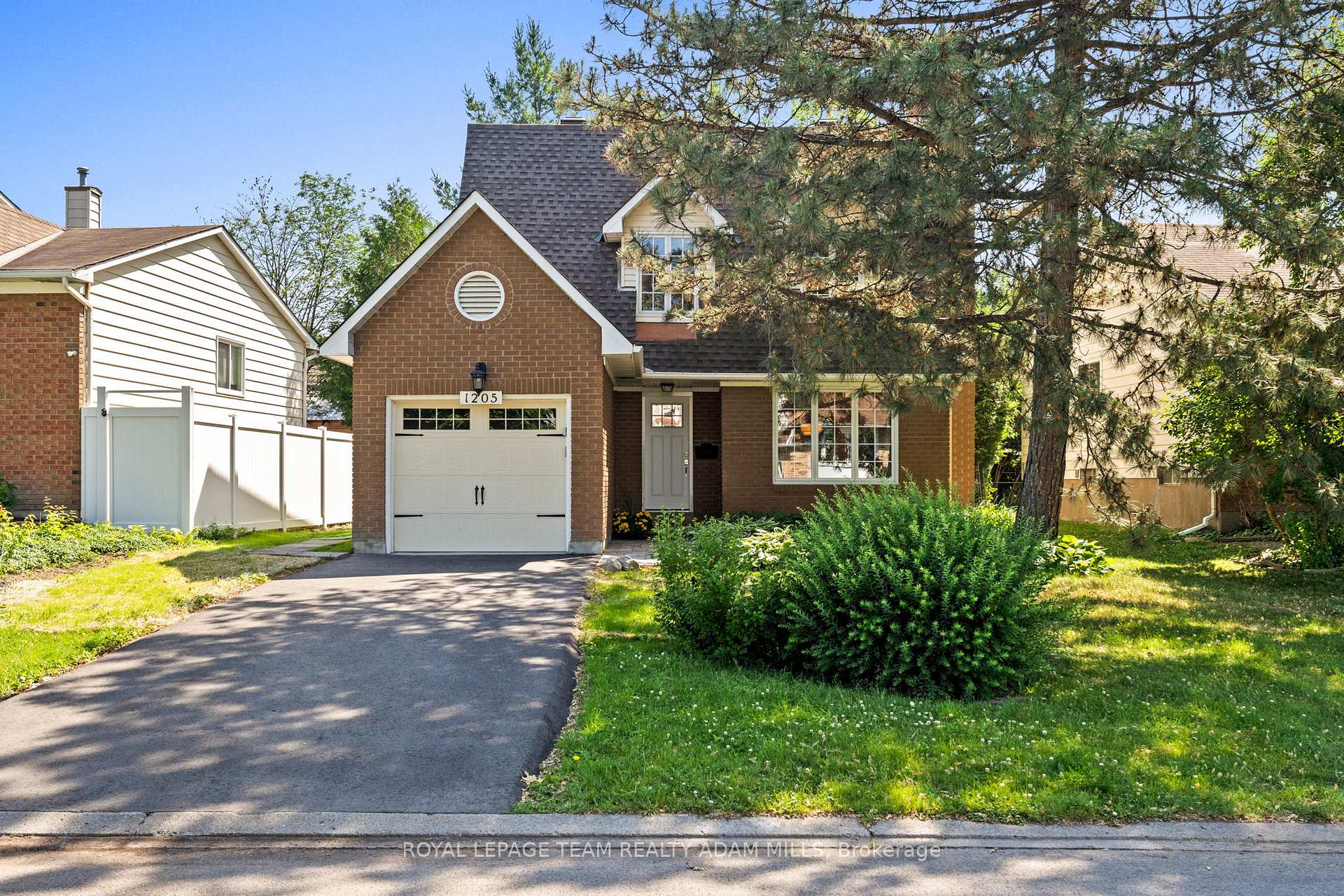 Photo 1 of 1205 St. Moritz Court, Ottawa, Convent Glen North — HOMEH