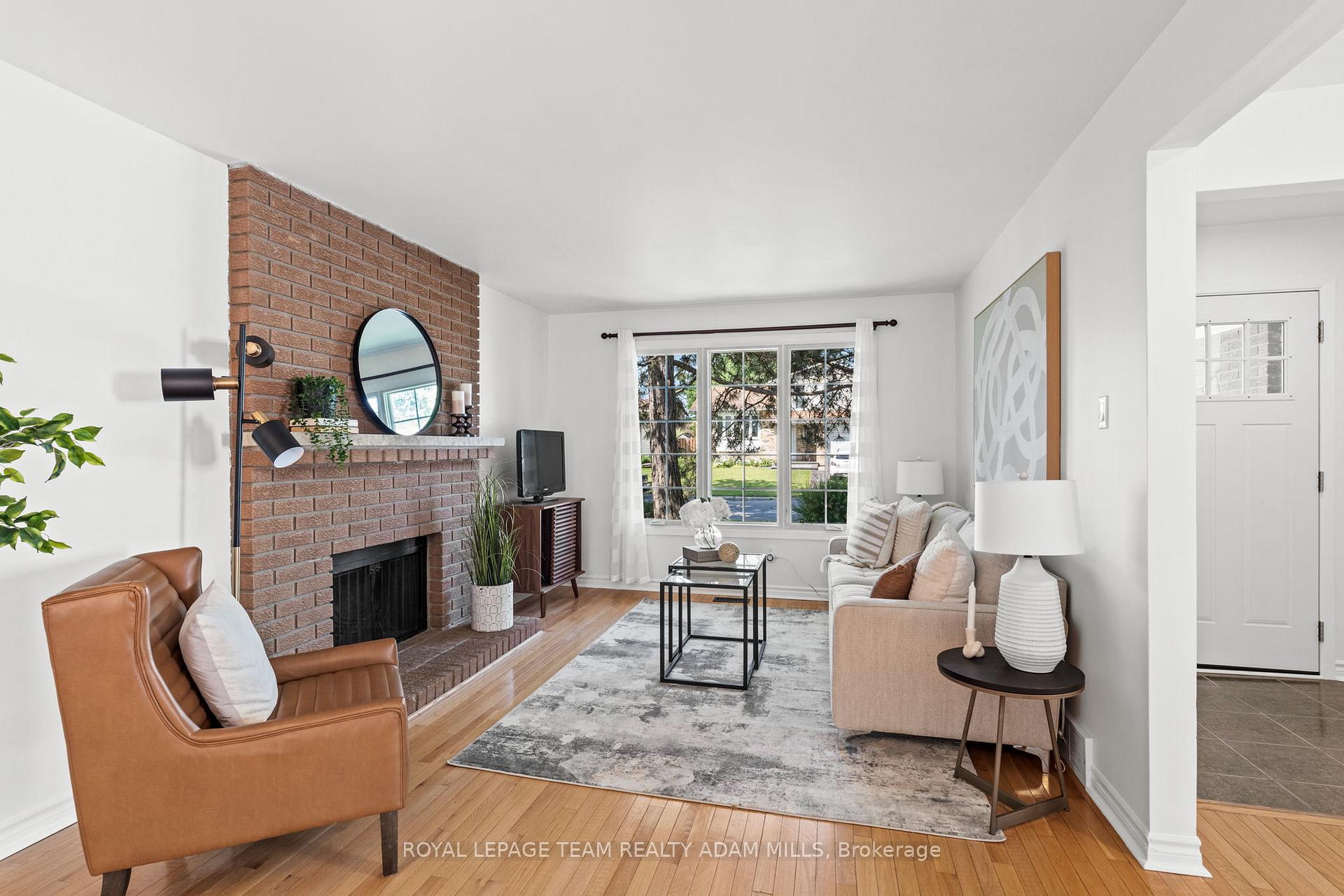 Photo 6 of 1205 St. Moritz Court, Ottawa, Convent Glen North — HOMEH