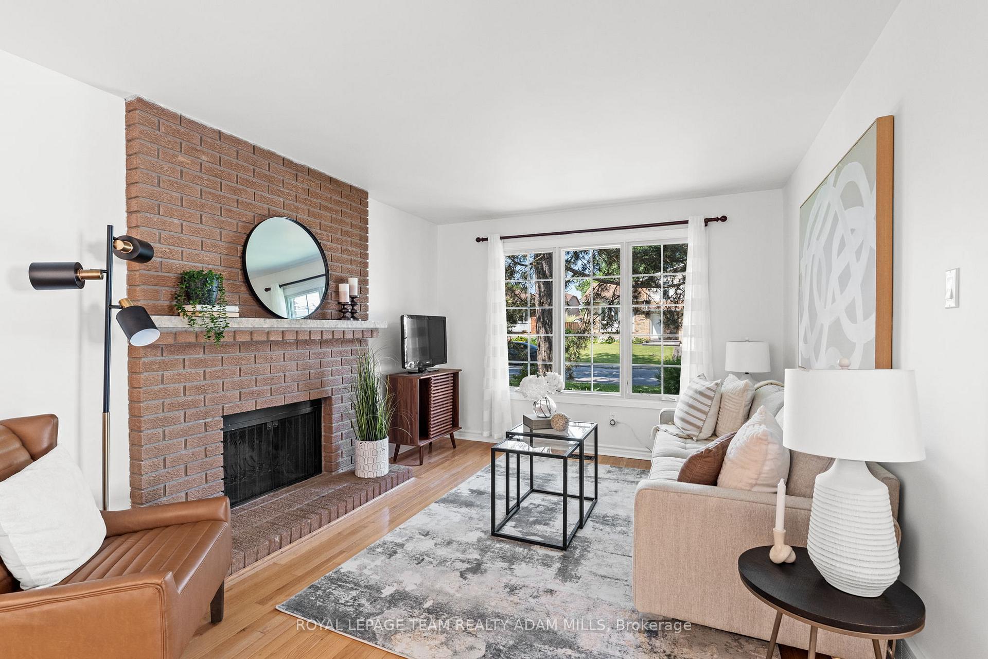Photo 7 of 1205 St. Moritz Court, Ottawa, Convent Glen North — HOMEH