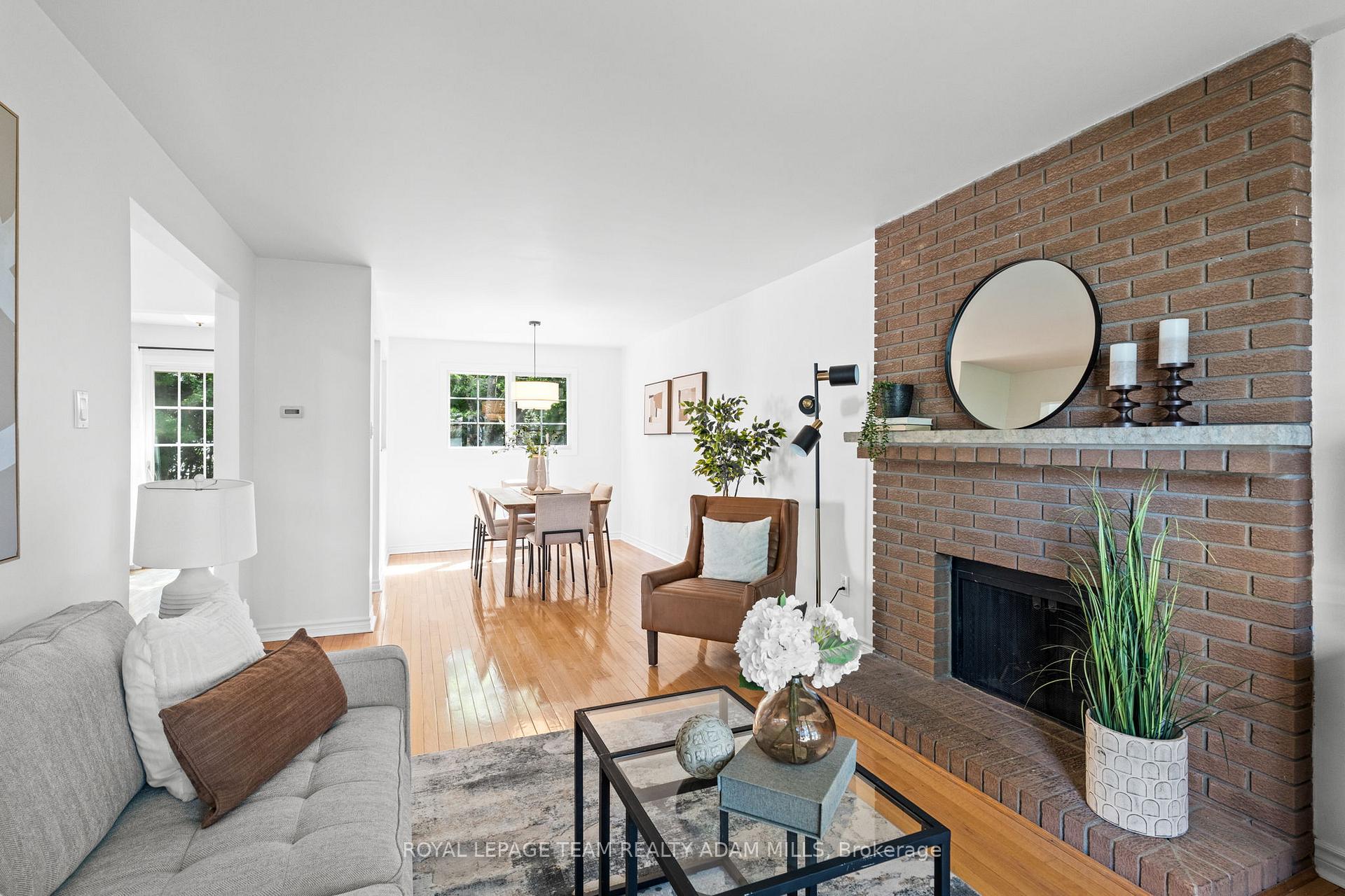 Photo 8 of 1205 St. Moritz Court, Ottawa, Convent Glen North — HOMEH