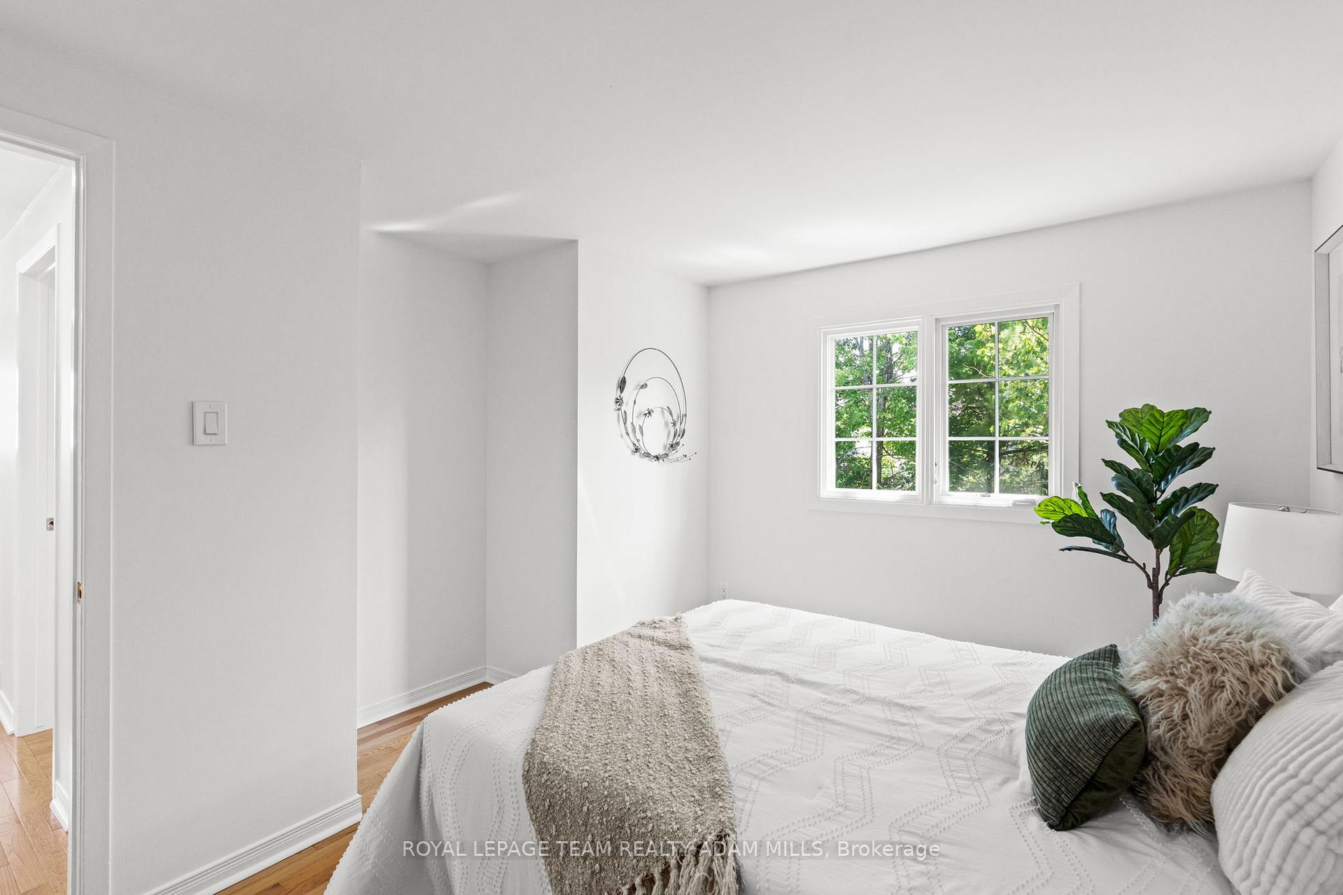 Photo 26 of 1205 St. Moritz Court, Ottawa, Convent Glen North — HOMEH