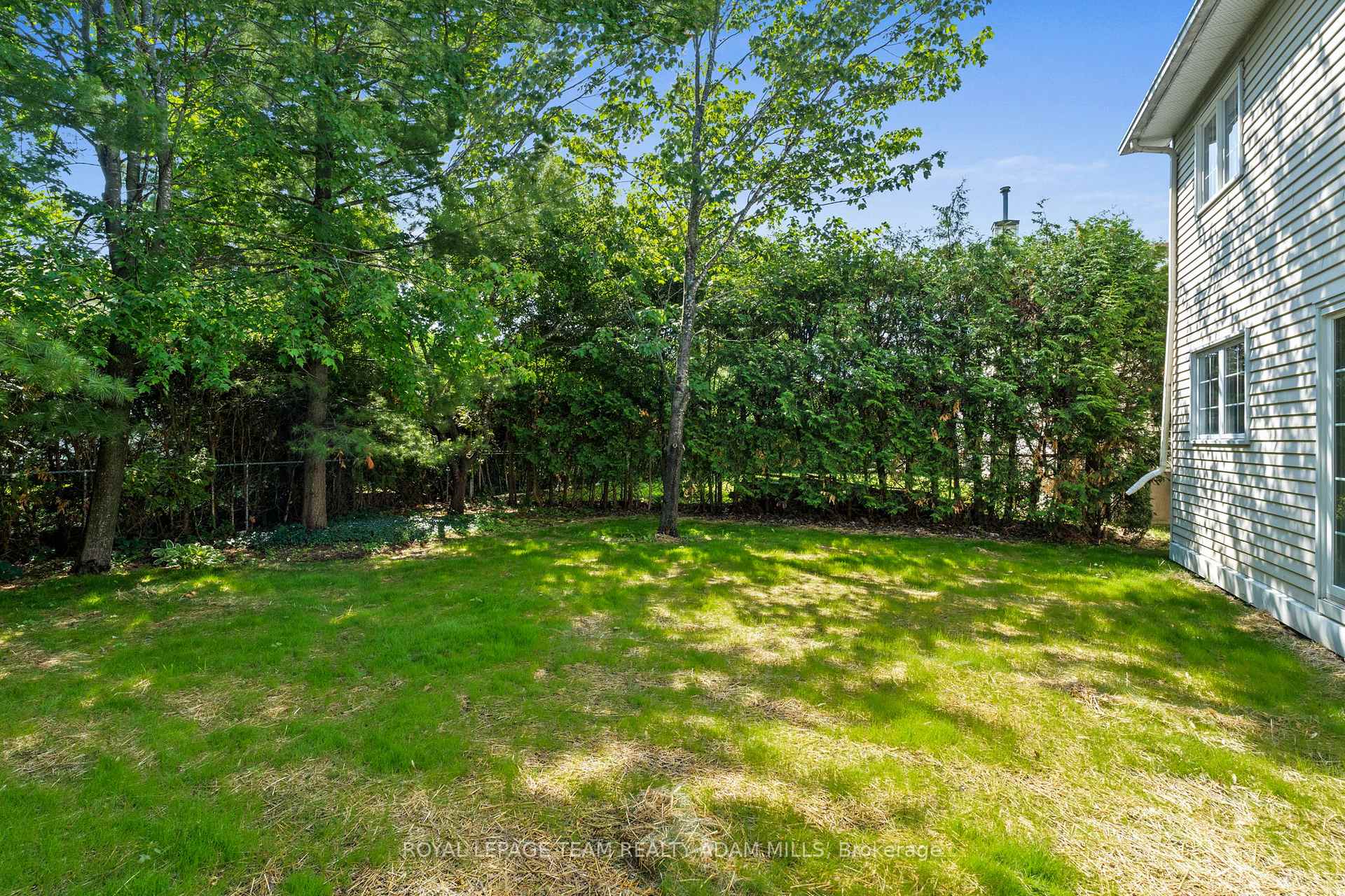 Photo 33 of 1205 St. Moritz Court, Ottawa, Convent Glen North — HOMEH